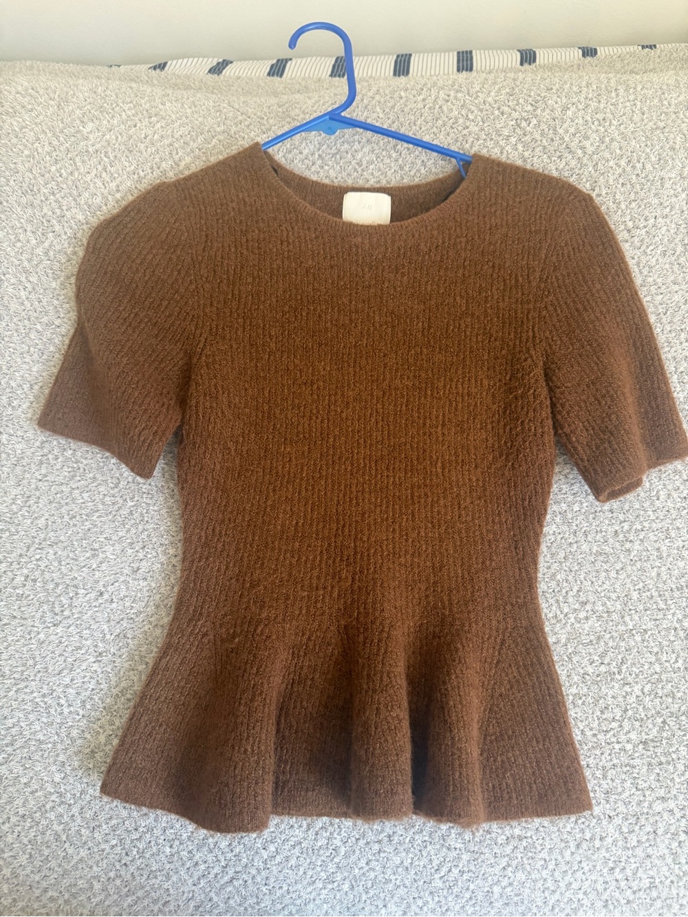H&M Brown Short-Sleeve Peplum Knit Top